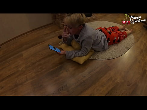 ❤️ Crazy Blonde aṅụ nnukwu dick na-aṅụ ma na-agba ya - mmekọahụ gbasara ike ️❌  na anyi